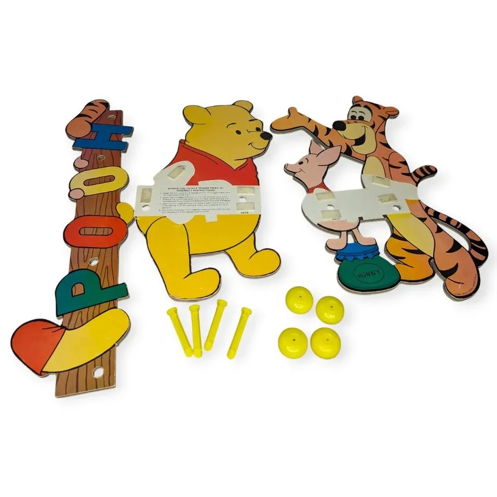 Vintage 1981 Walt Disney Productions Winne the Pooh Wall Hanging w/ Coat Hooks
